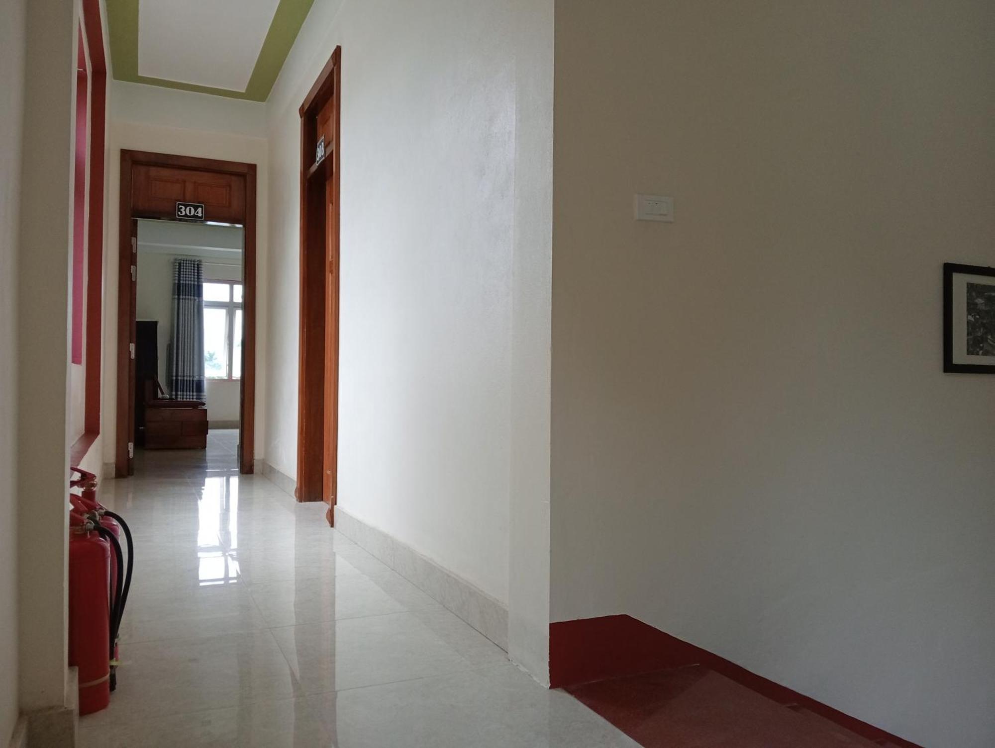 Song Toan Hotel Фонгня Экстерьер фото