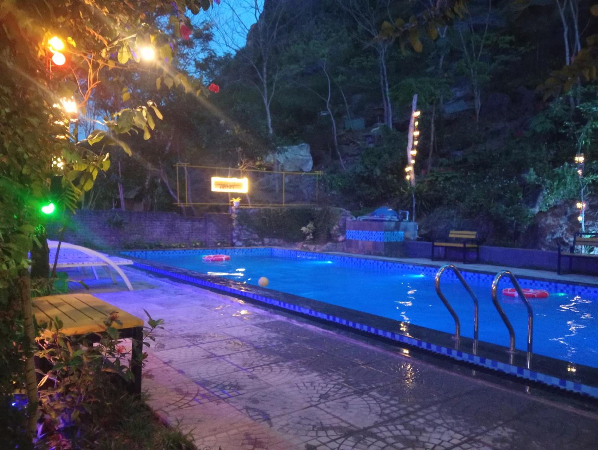 Song Toan Hotel Фонгня Экстерьер фото