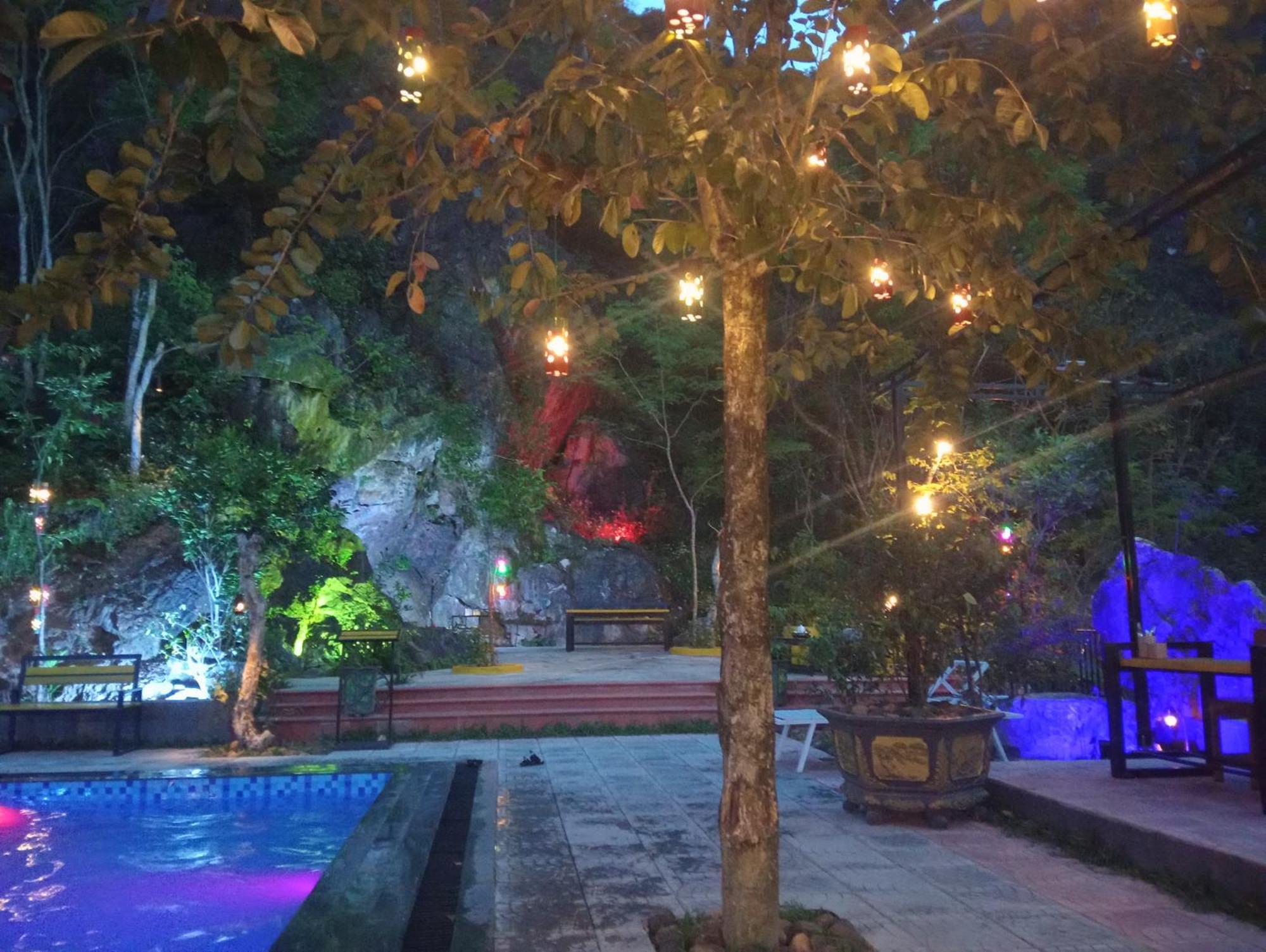 Song Toan Hotel Фонгня Экстерьер фото