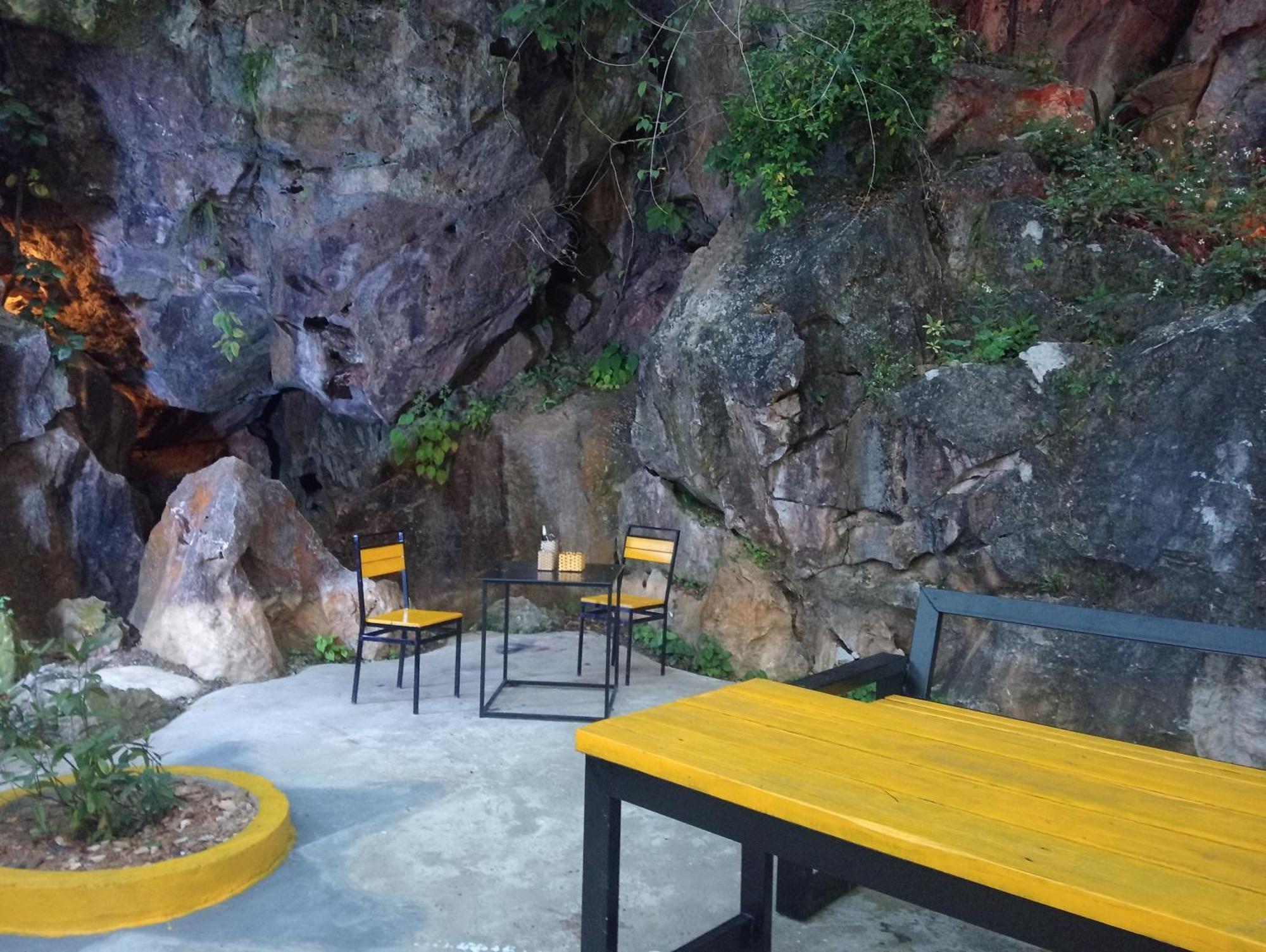 Song Toan Hotel Фонгня Экстерьер фото