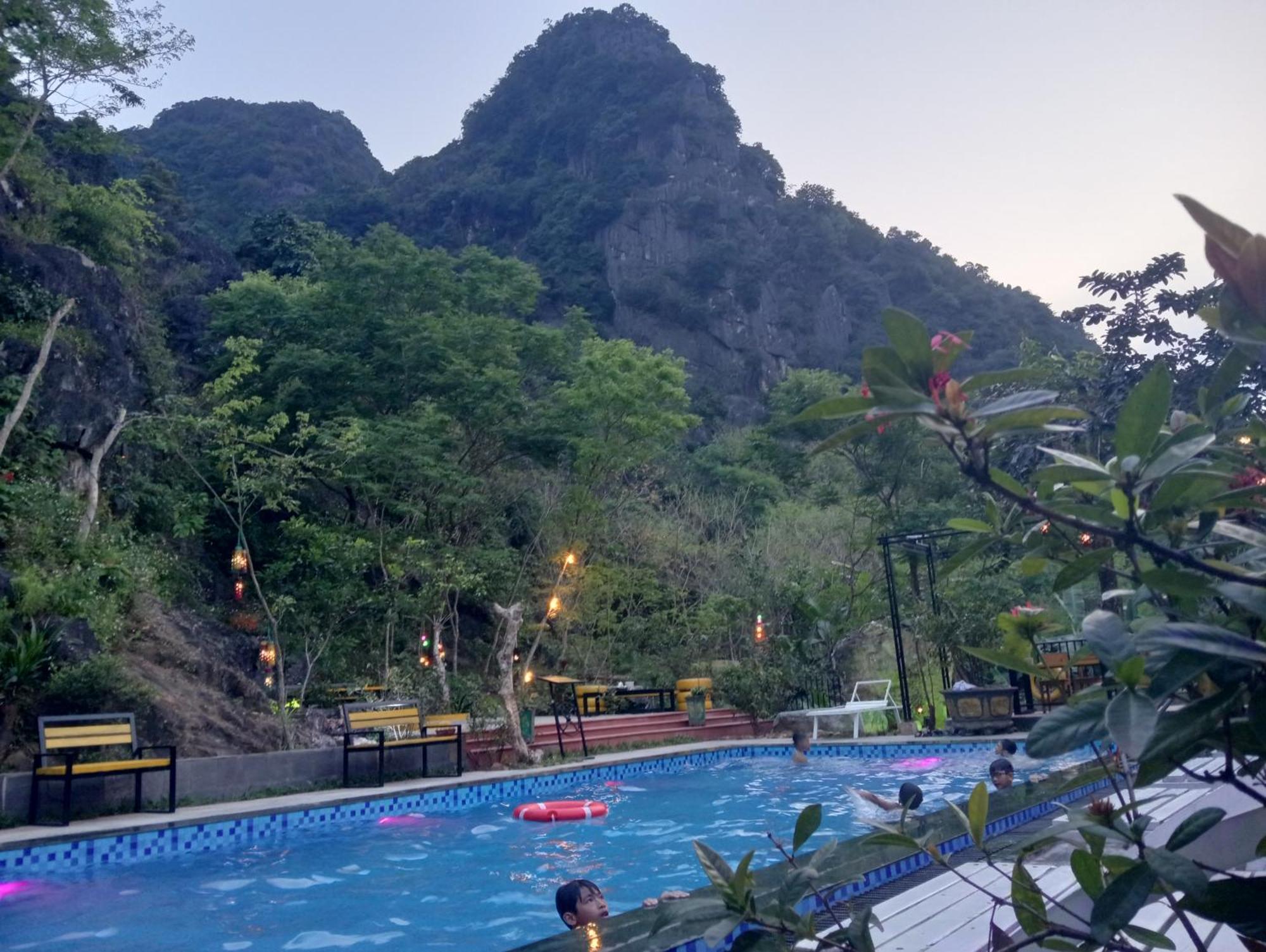 Song Toan Hotel Фонгня Экстерьер фото