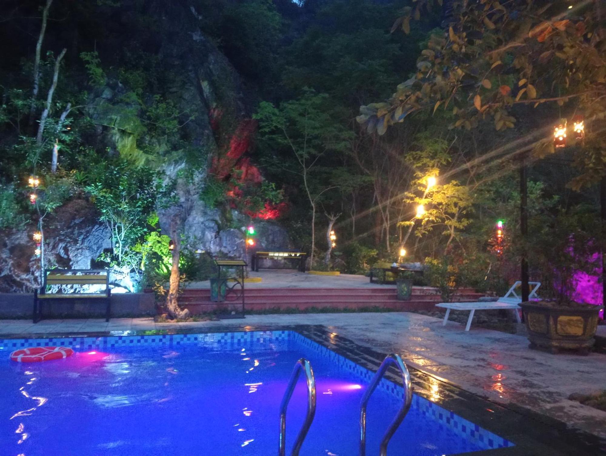 Song Toan Hotel Фонгня Экстерьер фото
