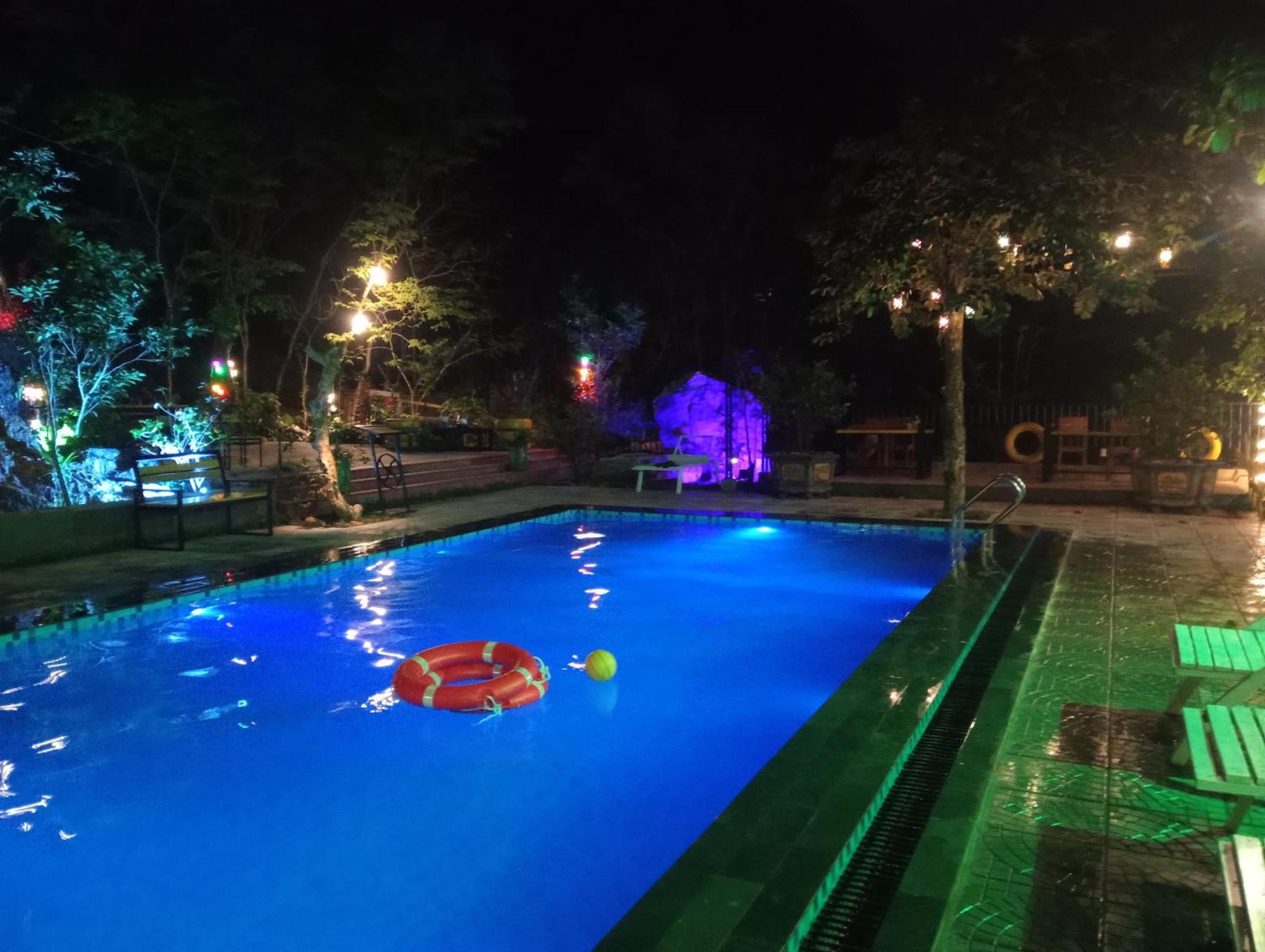 Song Toan Hotel Фонгня Экстерьер фото