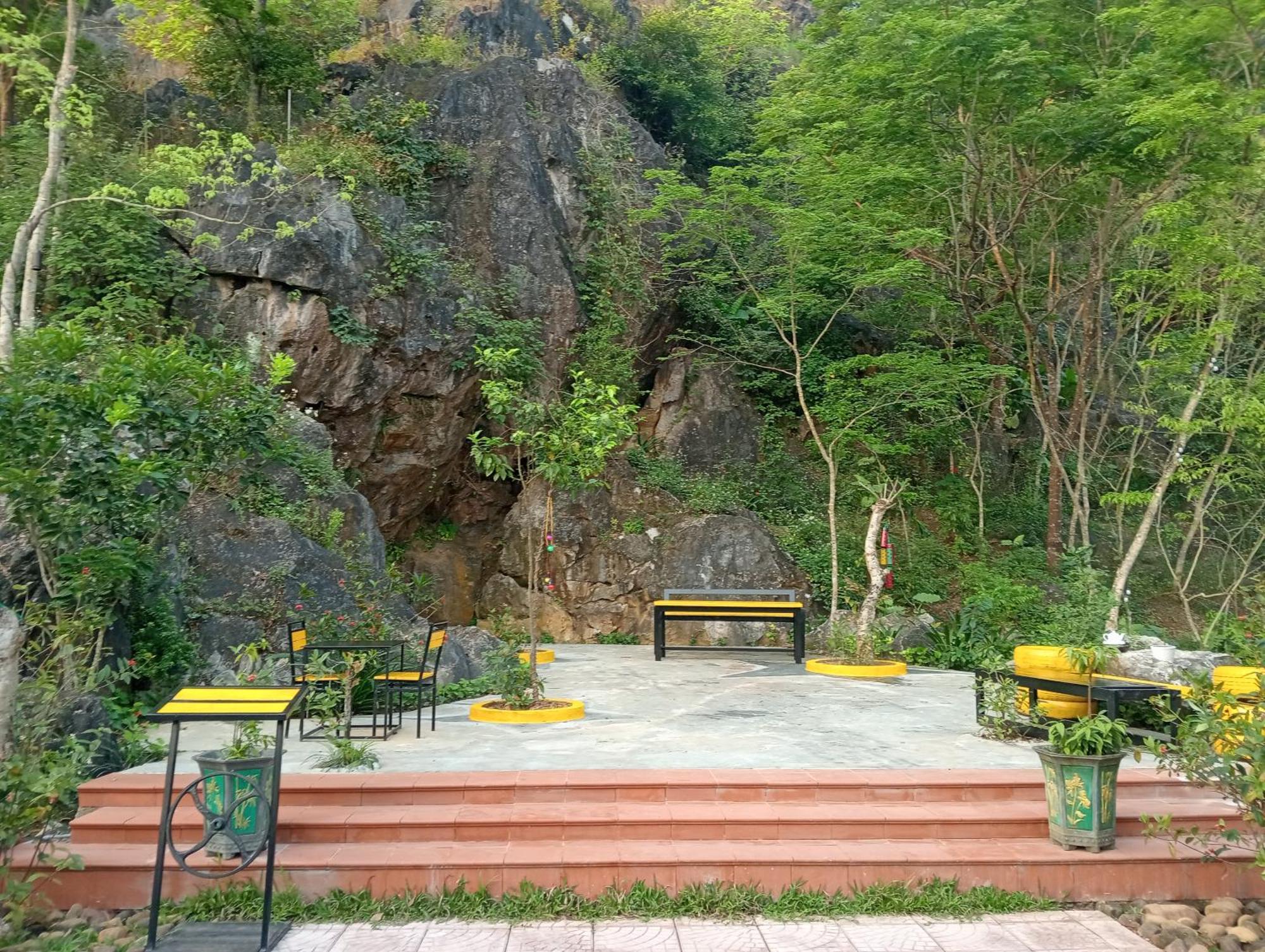 Song Toan Hotel Фонгня Экстерьер фото