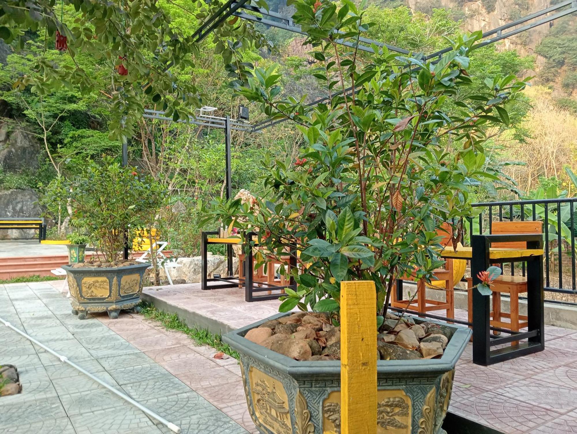 Song Toan Hotel Фонгня Экстерьер фото