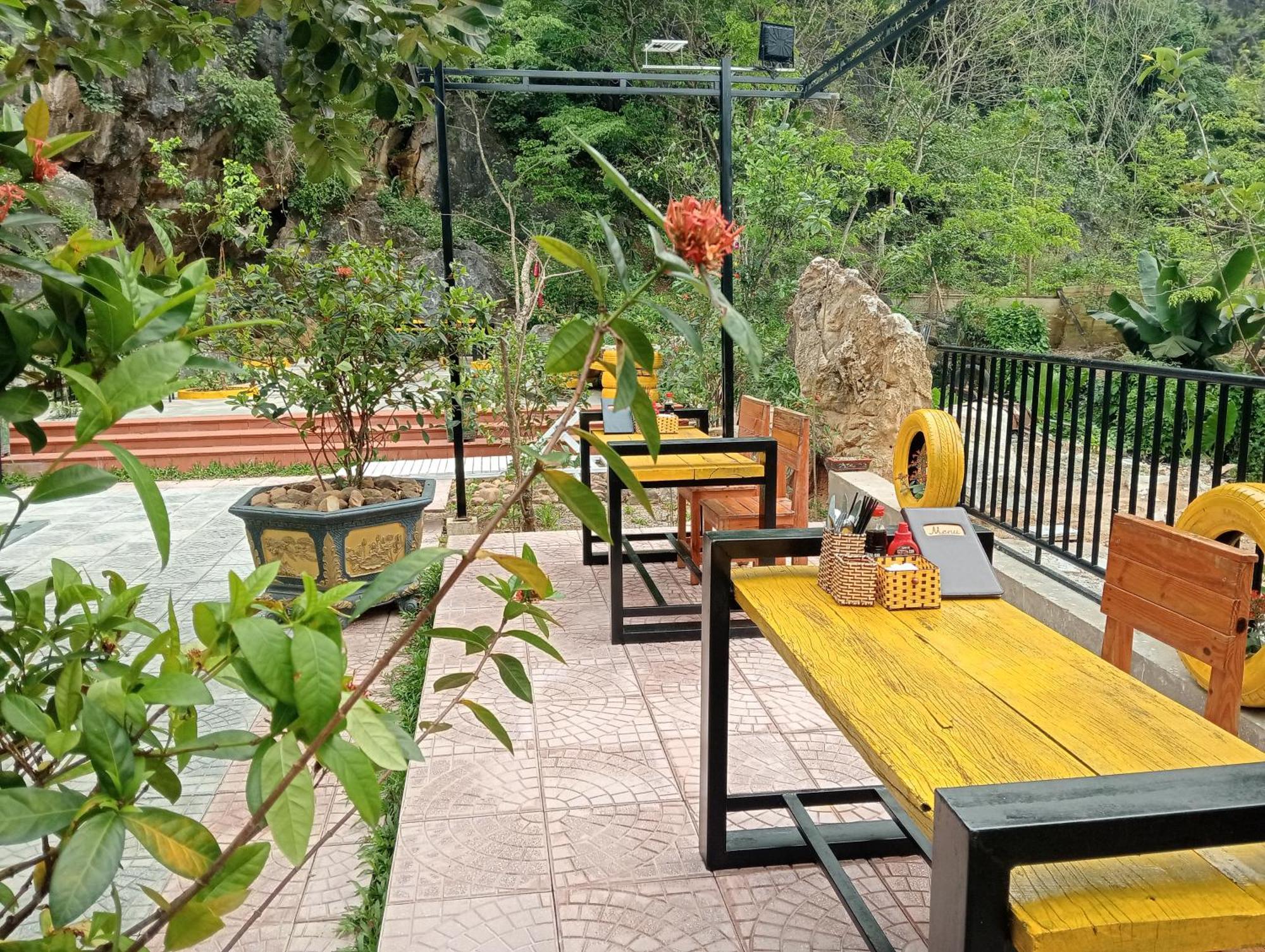 Song Toan Hotel Фонгня Экстерьер фото